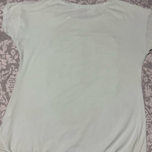 T-shirt in blue color with flowers like new, size L/Xl