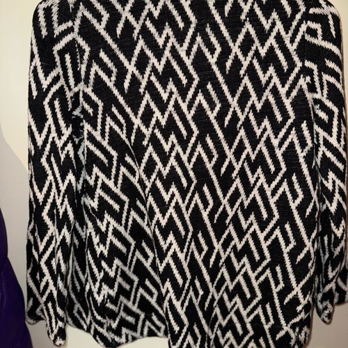 Black and White Geometric Knit Jacket New Size Medium
