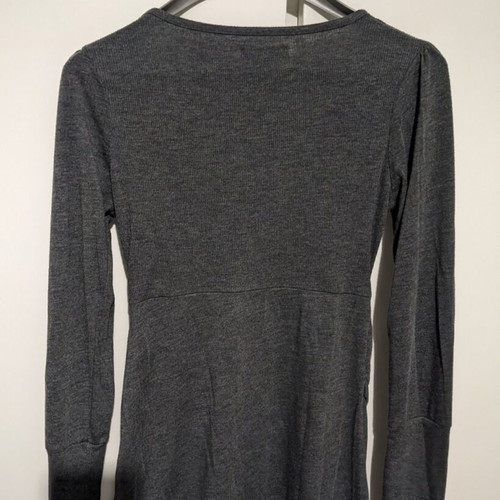 Only long-sleeve grey blouse like new, size S
