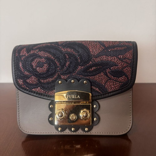 Furla Metropolis crossbody bag like new, beige