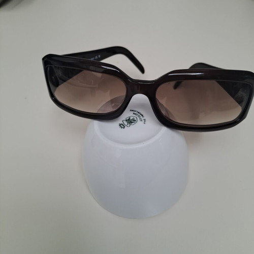 Chanel sunglasses like new, brown