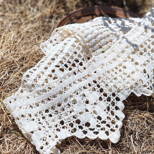 Handmade crochet lace trim, vintage style, 180x14 cm