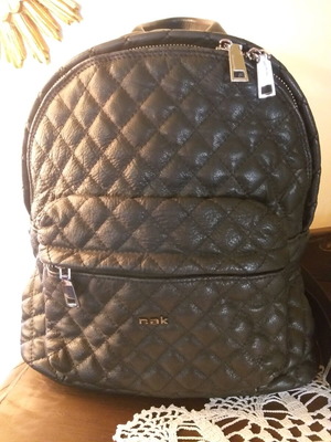 Nak leather quilted packpack like new, black