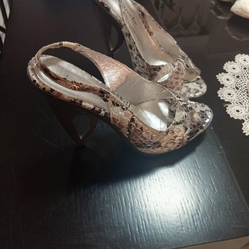 Guy Laroche women's leather sandals with unique heel, new, multicolor