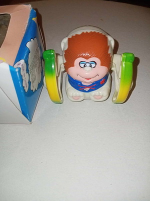 Горила тип Donkey Kong рядка, работи с движение
