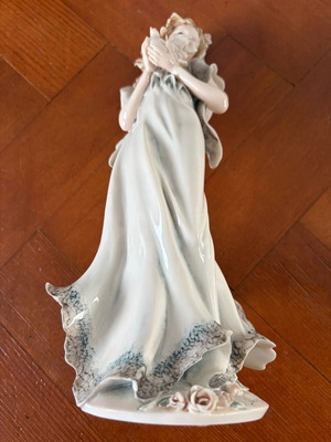 Αγαλματάκι Capodimonte Guiseppe Armani Florence σαν καινούργιο
