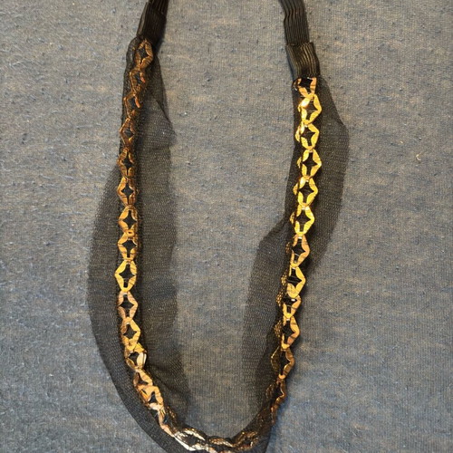 Gold choker necklace like new, made of stainless steel