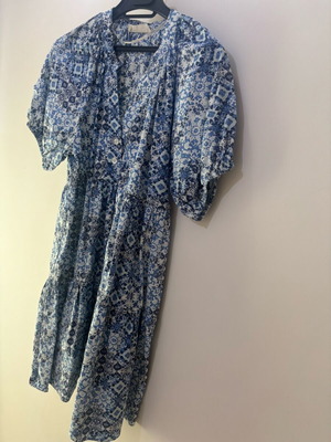 BSB short dress like new, white and blue, size S