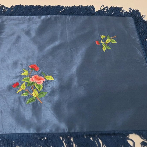 Two silk pillowcases like new, 1960s vintage