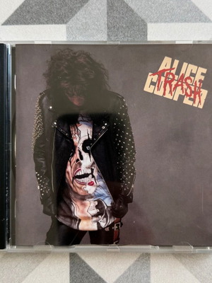 Alice Cooper Trash CD like new, rock genre