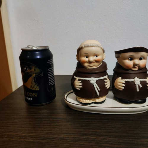 2 ceramic monks from Germany vintage with plate like new