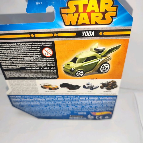 Hot Wheels Diecast Star Wars Master Yoda new