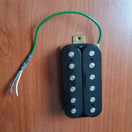 4 Humbucker pickups from Hofner, Squier Mustang and Cort