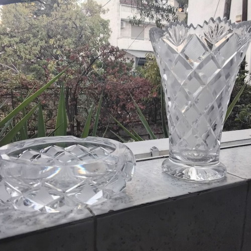 Vintage crystal vase and ashtray set like new