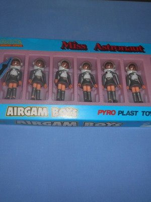 Airgam Boys Miss Astronaut Δ60 καινούργιο παιχνίδι με φθαρμένη συσκευασία