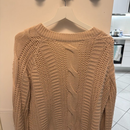 Vero Moda pink pullover like new with open back size M