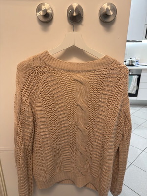 Vero Moda pink pullover like new with open back size M