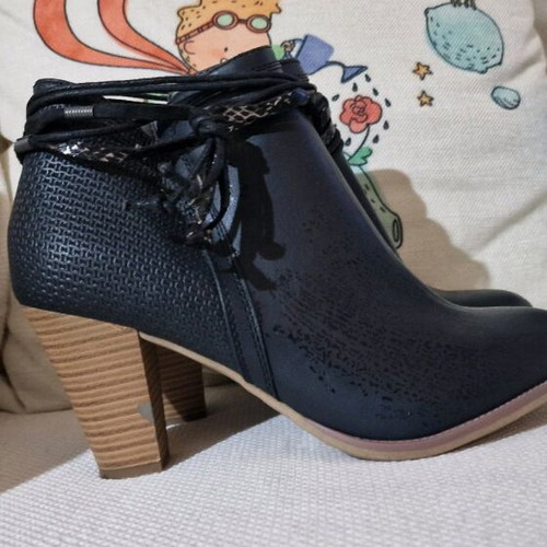 Black ankle boots new with 8cm heel, size 41