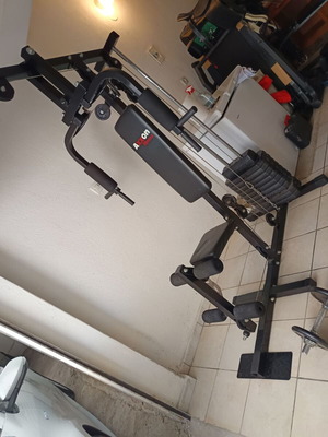 Hercules multigym like new with fitness equipment and accessories