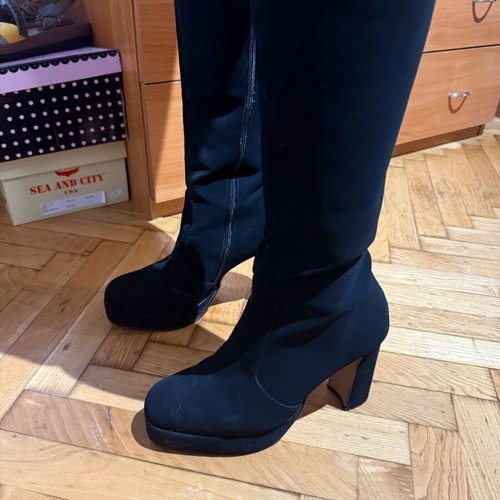 Mary Chris suede boots used, black, size 38