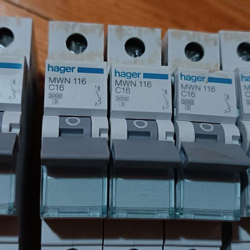 HAGER fuse set of 9 pieces like new