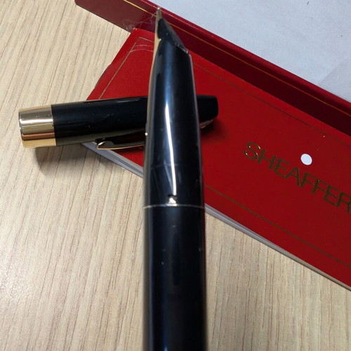Sheaffer Imperial set pen (Fine) and black & gold pen like new