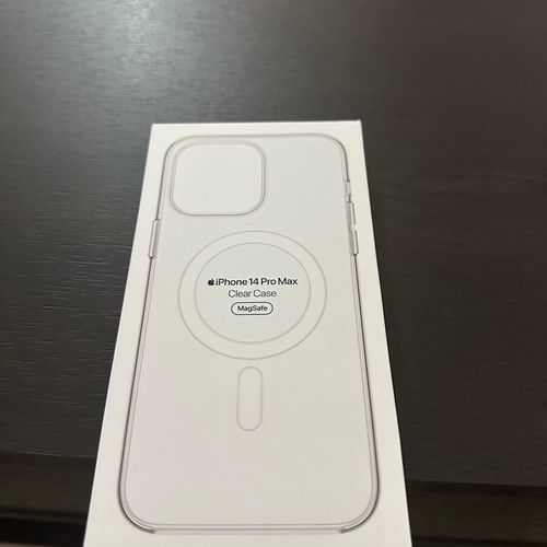 iPhone 14 Pro Max gold, like new, 128GB with charger and cases
