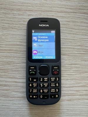 Nokia 100 употребявαν с батерия и зарядно