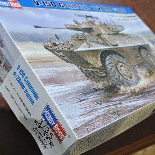 V-150 Commando with 20mm cannon new model kit