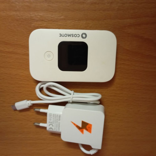 Cosmote mobile WiFi router 4G