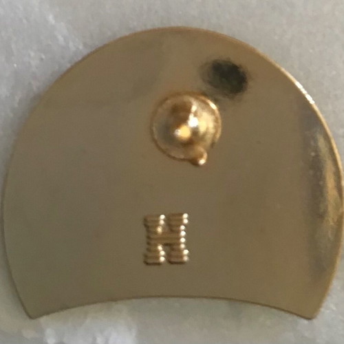 Pin Basketball new, authentic