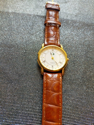 Wristwatch unisex used, works