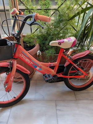 Orient 16" children's bike, red, with basket
