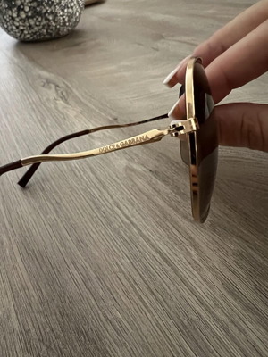 Συλλεκτικά γυαλιά ηλίου Dolce & Gabbana μεταχειρισμένα με κυματιστούς βραχίονες