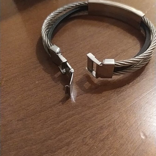 Steel bracelet like new, modern, black and silver