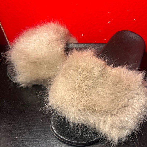 Slippers with fur size 39 like new, gray