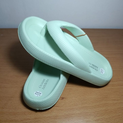 Ocean Addicts Cloud flip flops, mint