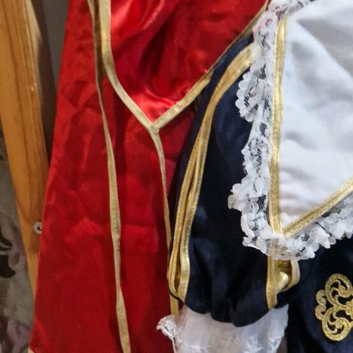 Carnival costume Prince like new, size 4