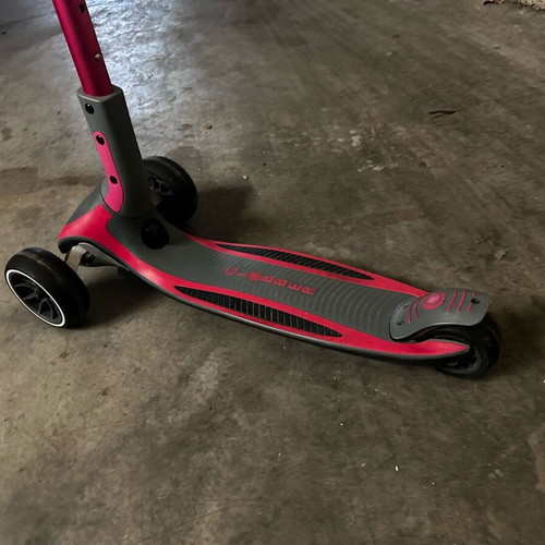 Globber Kids Folding Ultimum Three-Wheel Scooter used Pink