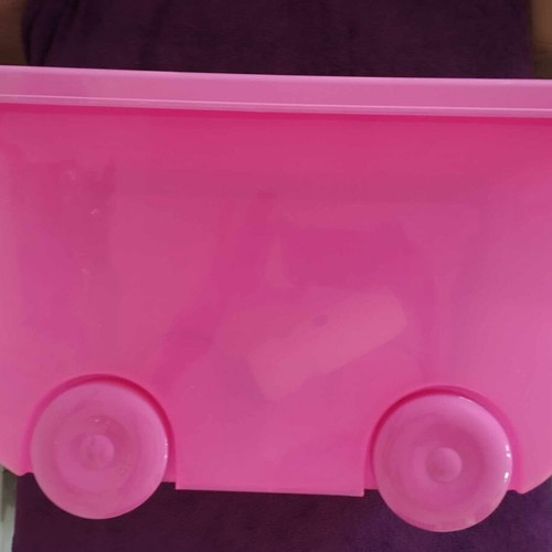 Children's storage box like new with wheels pink