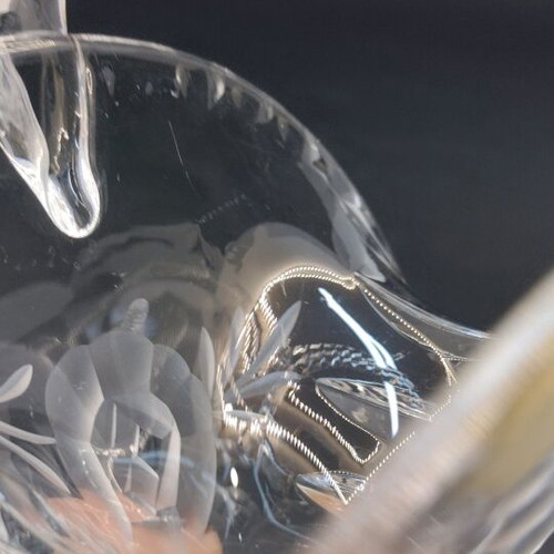 Small crystal decorative basket like new