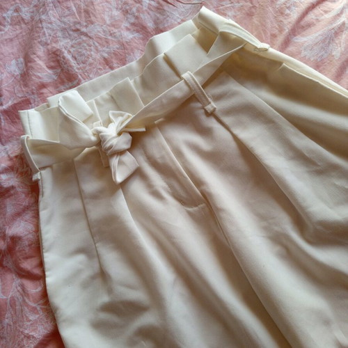 Kelly's M pants new, soft cream color, high waist