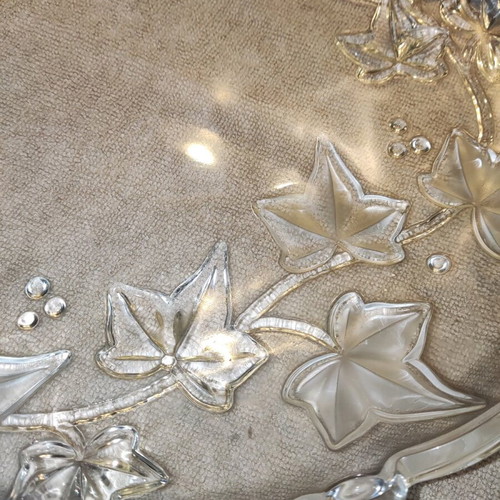 Large glass platter with embossed flower designs like new, 30 cm