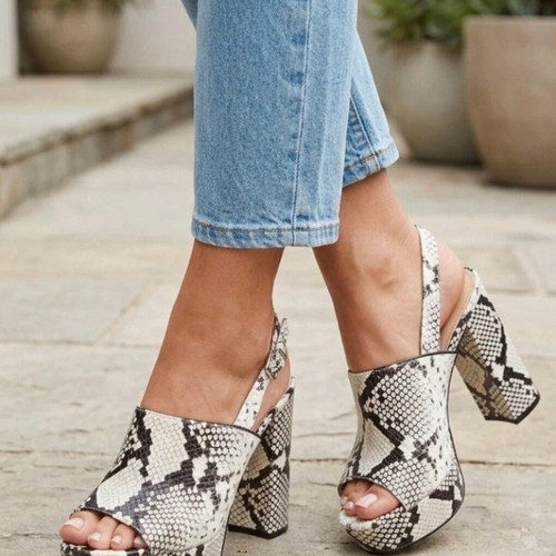 Guess Calees women's sandals with animal print, size 38