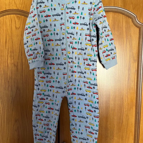 Sleeping bag like new, 4-5 years old
