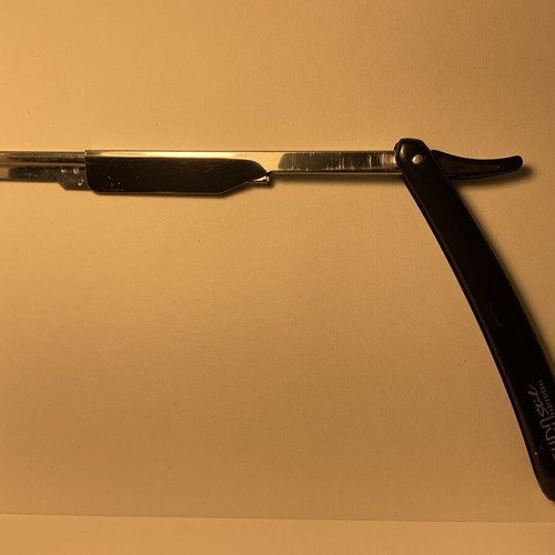 Eurostyle Straight Razor with Plastic Handle like new