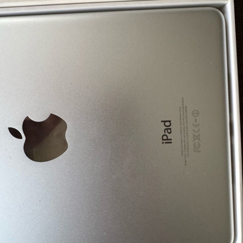 iPad Mini MD531HBA 16GB used, excellent condition with box