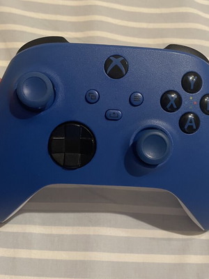 Xbox Series X Blue Controller Bluetooth and USB-C like new