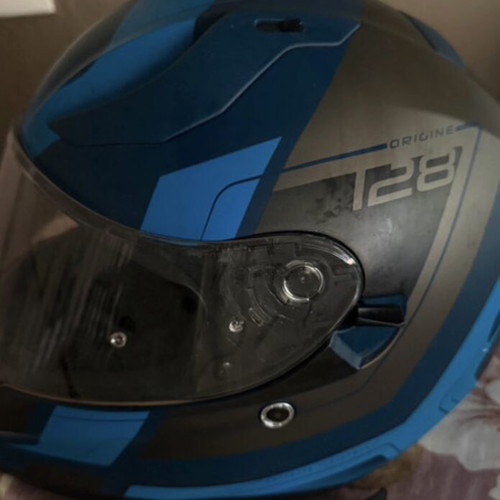 Motorcycle helmet
