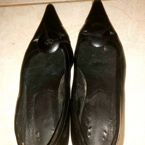 Fundulakis vintage black low-heeled pumps size 38 used, heel repair needed